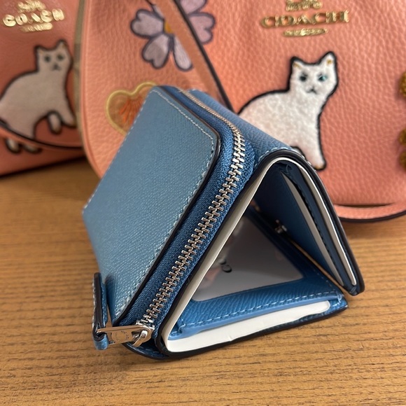 Coach Small Trifold Wallet
SV/Pacific Blue - Picture 8 of 16